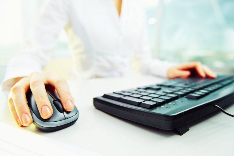 persona al computer